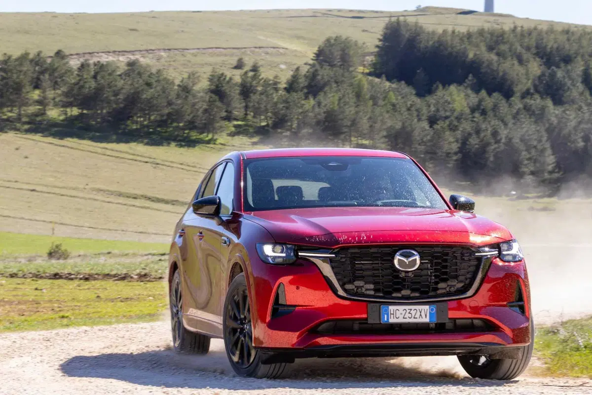 Mazda CX-60 2026: può un SUV farti davvero godere alla guida? La risposta è sì, e ora va ancora meglio (5)