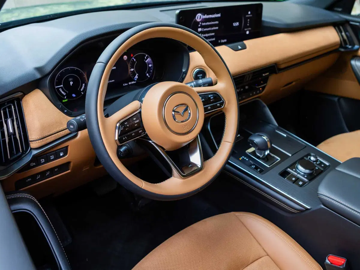 Mazda CX-60 2026: può un SUV farti davvero godere alla guida? La risposta è sì, e ora va ancora meglio