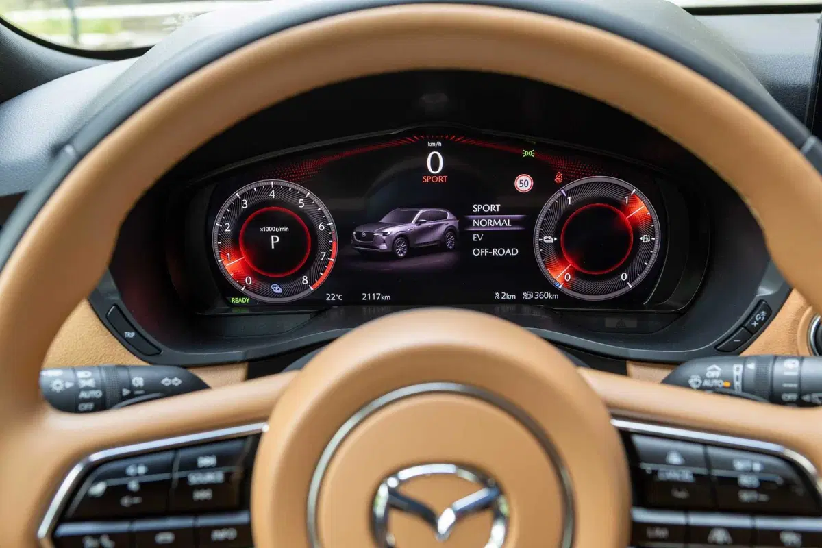 Mazda CX-60 2026: può un SUV farti davvero godere alla guida? La risposta è sì, e ora va ancora meglio (13)