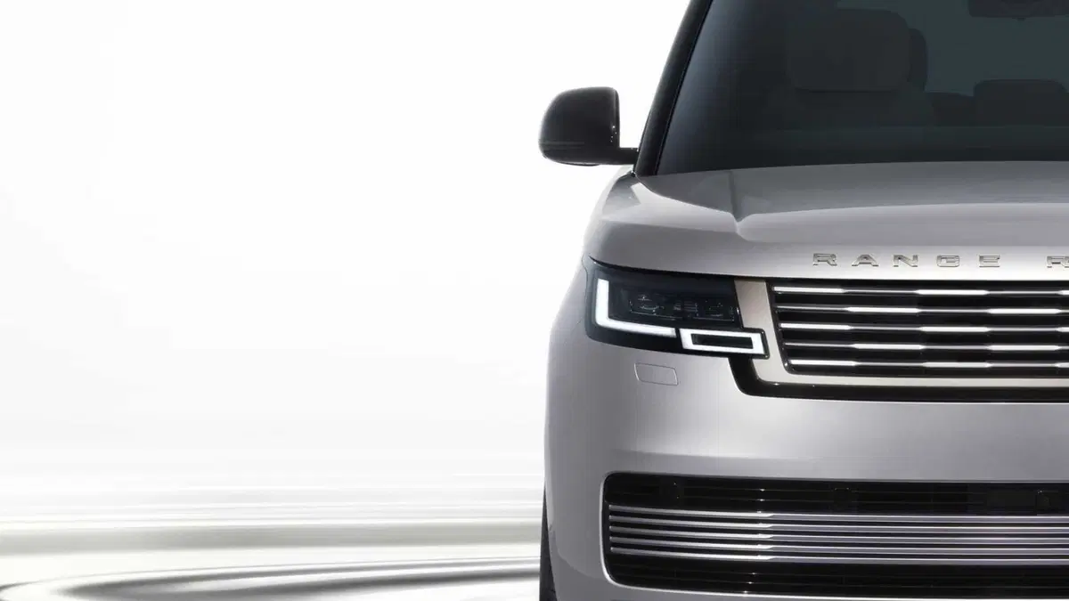 Range Rover SV Ultra, il SUV più lussuoso di sempre porta in auto una tecnologia audio mai vista prima (16)