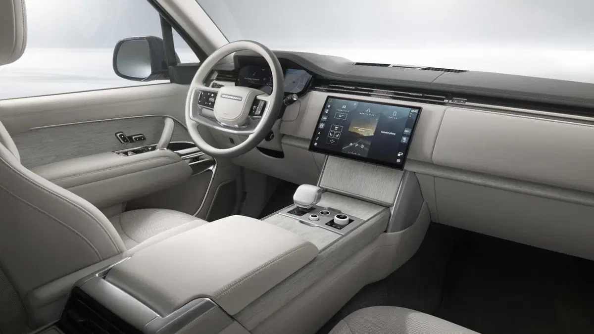 Range Rover SV Ultra, il SUV più lussuoso di sempre porta in auto una tecnologia audio mai vista prima (21)