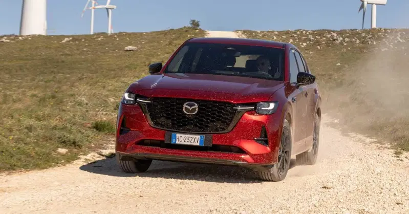 Mazda CX-60 2026: pu&ograve; un SUV farti davvero godere alla guida? La risposta &egrave; s&igrave;, e ora va ancora meglio