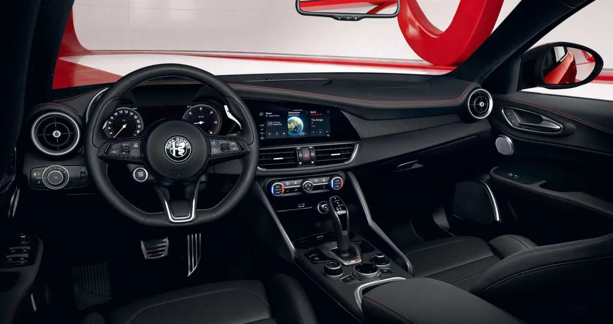 Alfa Romeo Giulia e Stelvio: arriva il Pack Performance, ecco come cambiano (4)