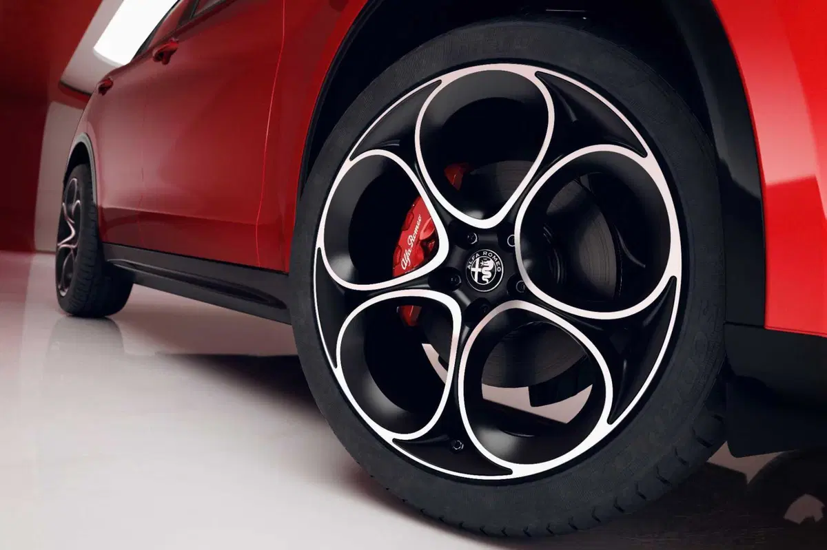 Alfa Romeo Giulia e Stelvio: arriva il Pack Performance, ecco come cambiano (11)