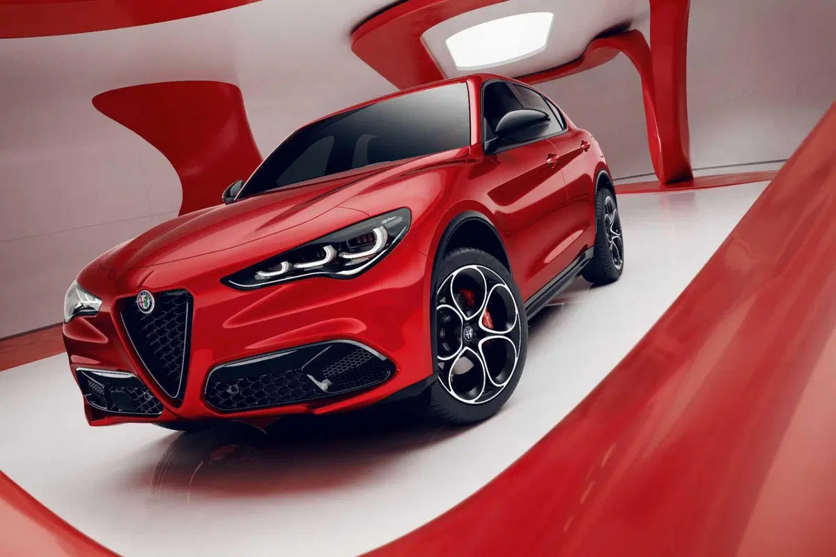 Alfa Romeo Giulia e Stelvio: arriva il Pack Performance, ecco come cambiano (14)