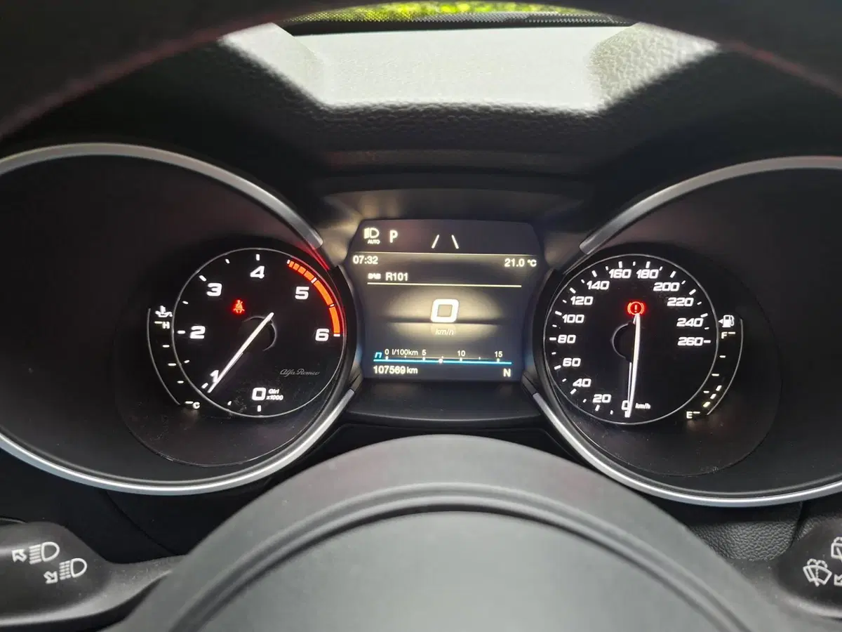 Alfa Romeo Stelvio usata a Brescia (6)
