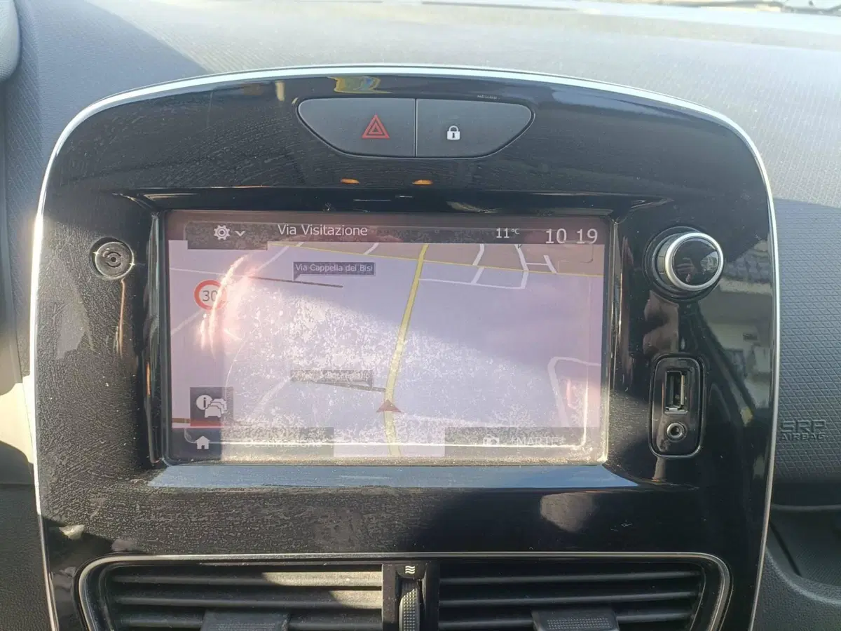 Renault Clio usata a Napoli (10)
