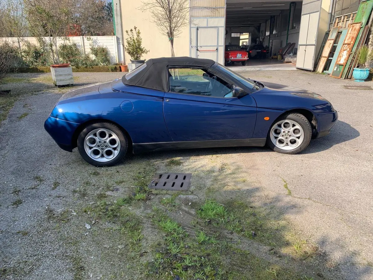 Alfa Romeo SPIDER 916 2.0 T. SPARK 16 V 150 CV ASI  d'epoca a Cremona (5)