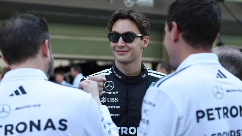 Russell avverte Antonelli: "Lotteremo duramente, ma io punto al mondiale. Pioggia a Miami? Corriamo in F1, non in F4"