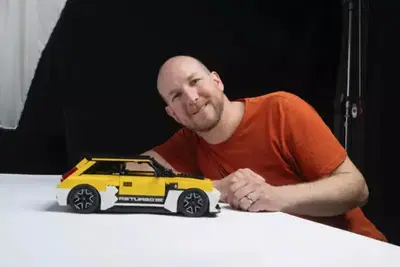 La Renault R5 Turbo 3E diventa LEGO: il progetto di un appassionato conquista Renault