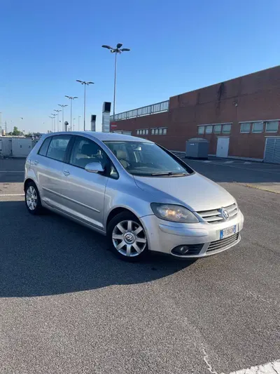 Volkswagen Golf Plus 1.6 16V FSI Comfortline del 2005 usata a Romano di Lombardia