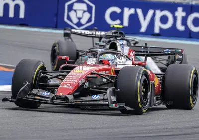 L'unico italiano in F1 sfida la Ferrari: Leclerc furioso con Antonelli nella Sprint di Miami, poi arrivano le scuse