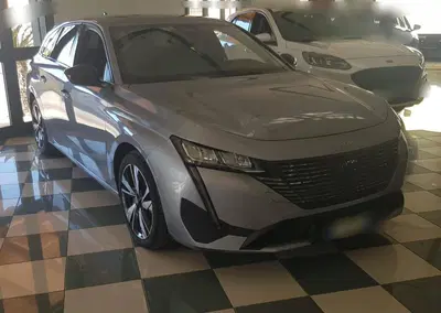 Peugeot 308 SW 1.5 bluehdi GT s&amp;s 130cv eat8 del 2022 usata a Trinitapoli