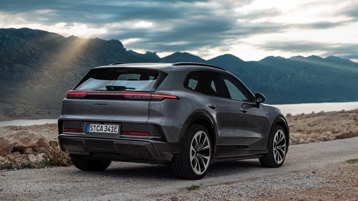 Porsche Cayenne (6)