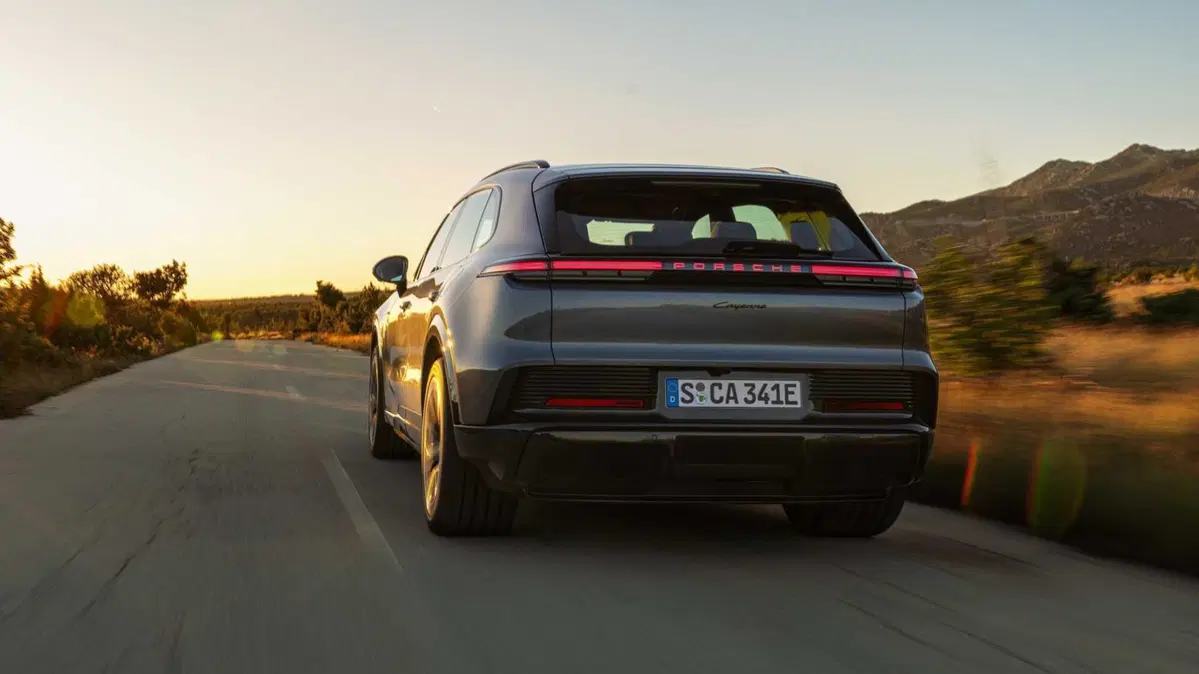 Porsche Cayenne (9)