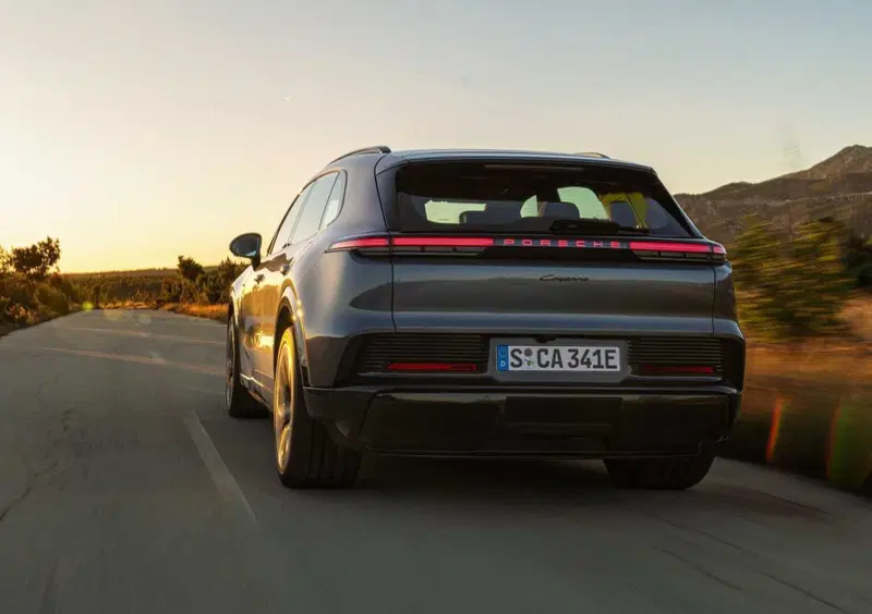 Porsche Cayenne (9)