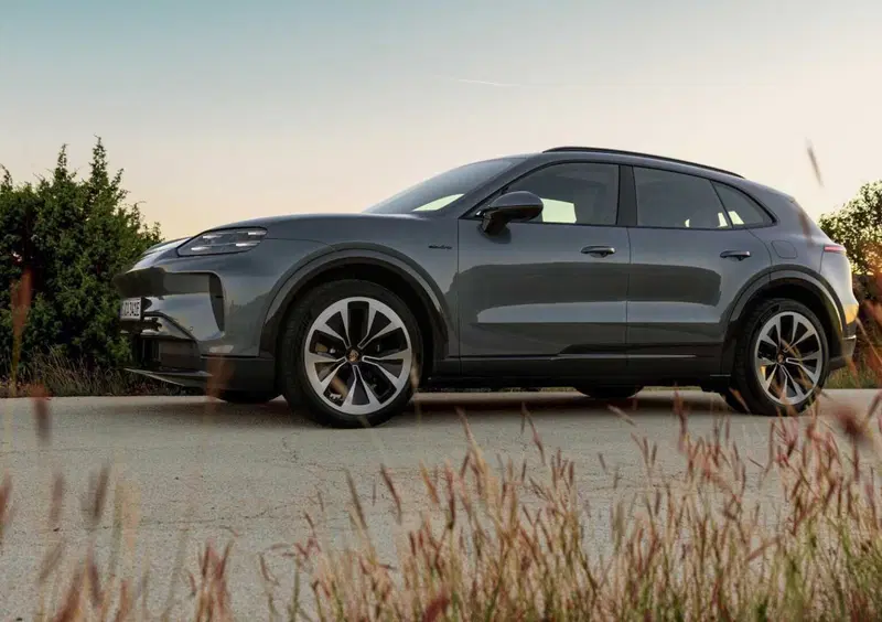 Porsche Cayenne (10)