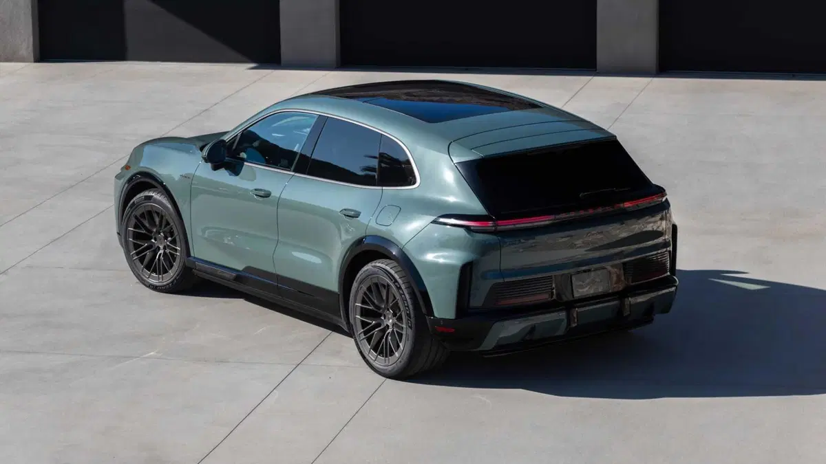 Porsche Cayenne turbo electric (8)