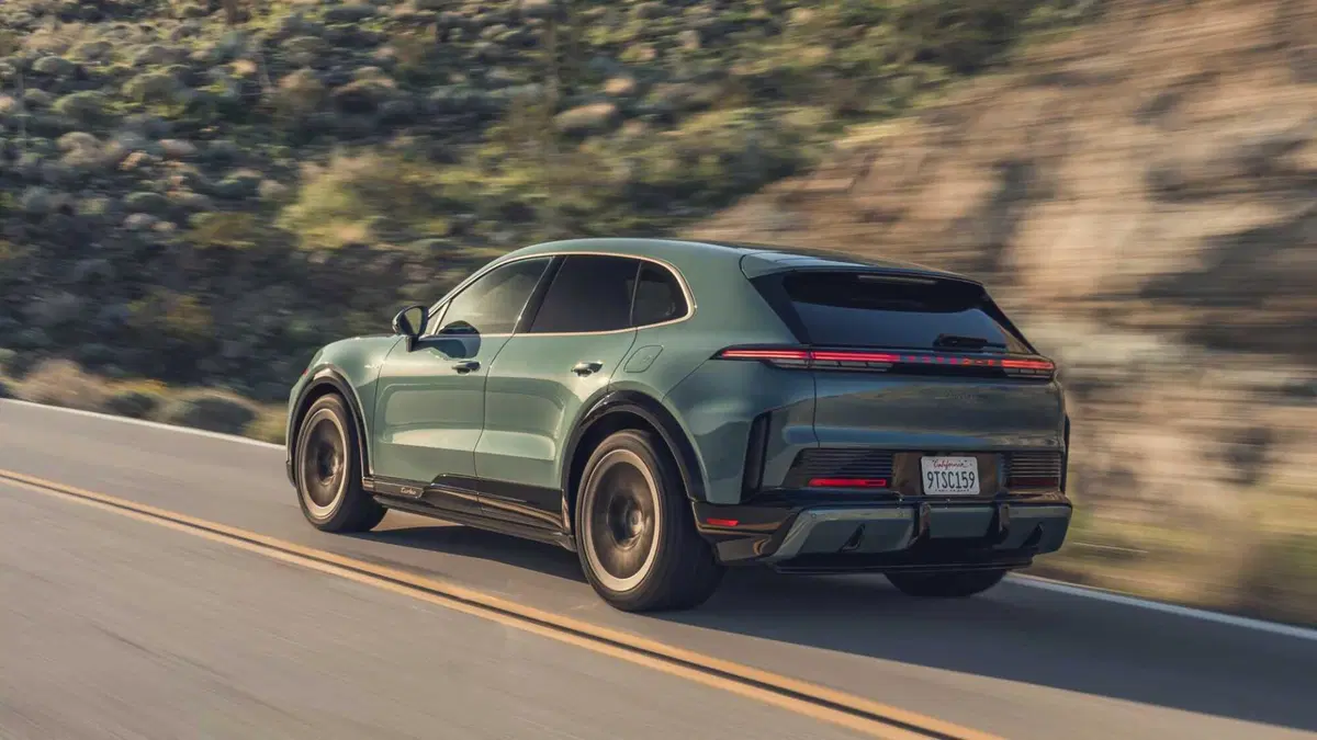 Porsche Cayenne turbo electric (6)