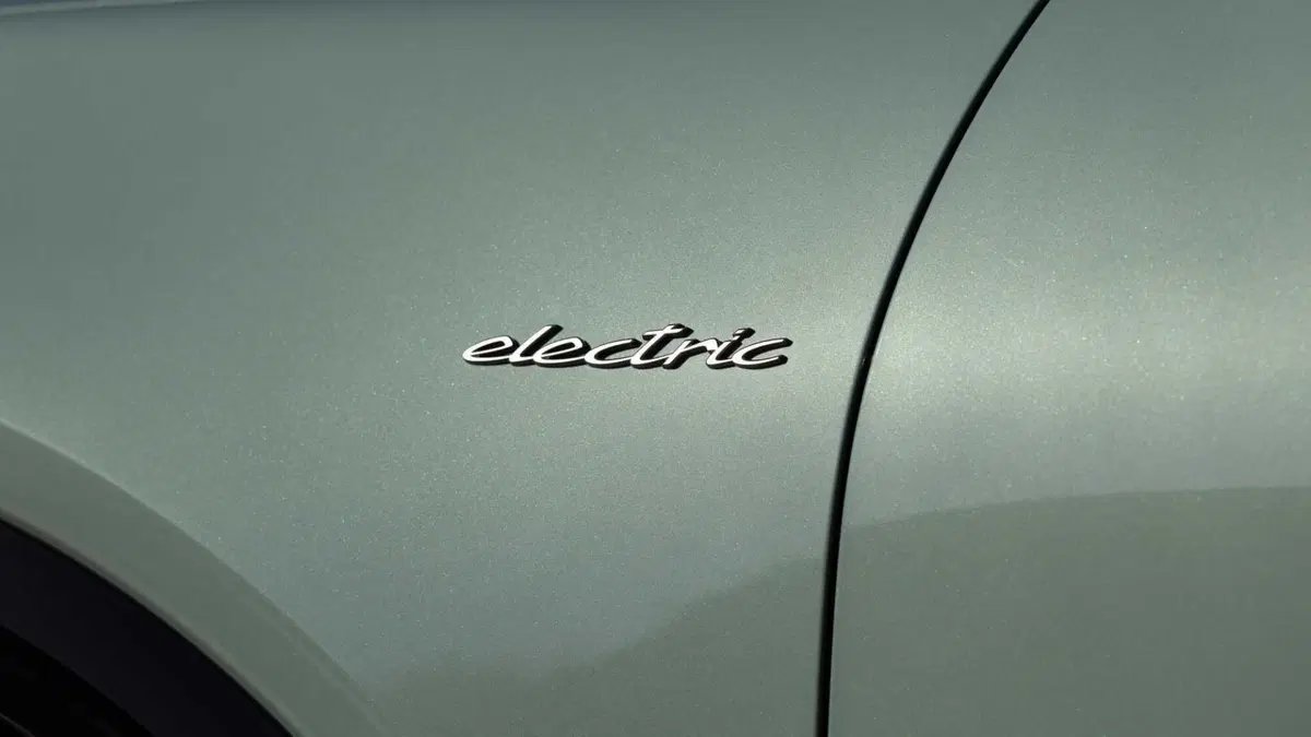 Porsche Cayenne turbo electric 5p.ti (12)