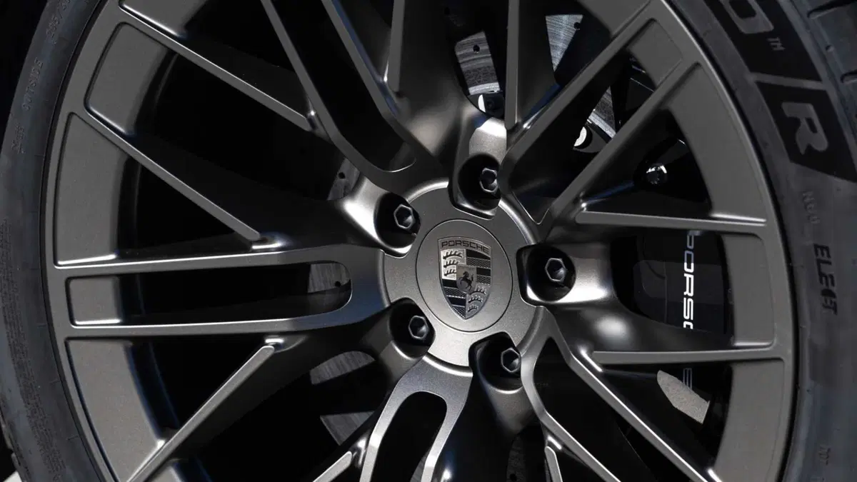 Porsche Cayenne turbo electric 5p.ti (14)