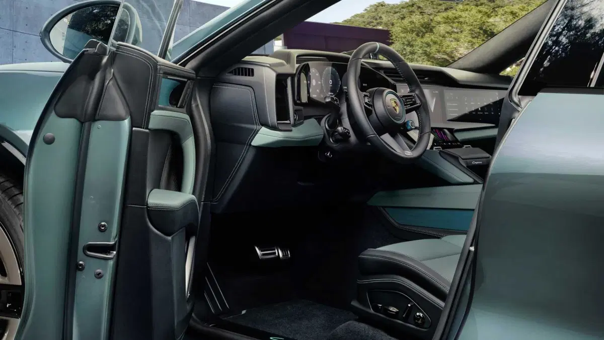 Porsche Cayenne S electric 5p.ti (6)