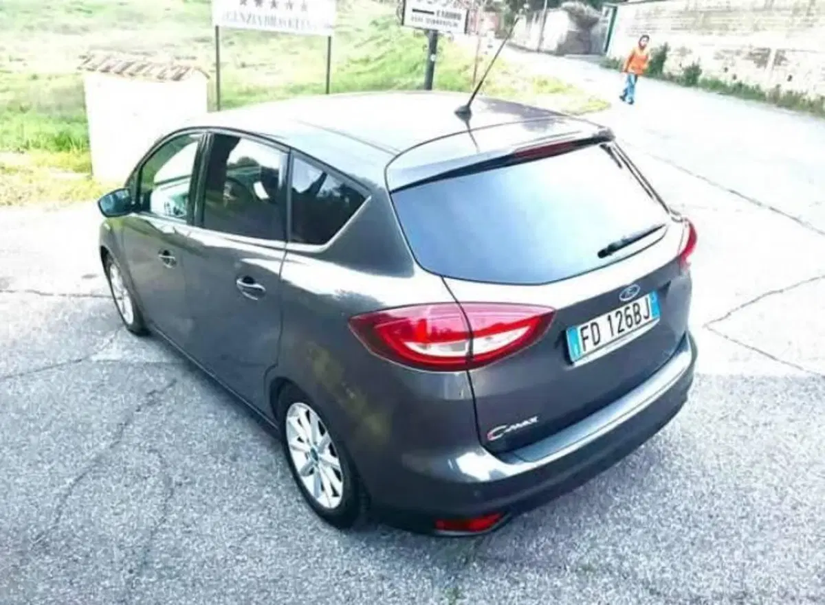 Ford C-Max usata a Roma (4)