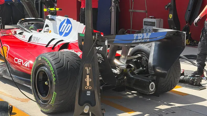 F1. Ferrari fa scuola, ma la FIA prepara il bando: la verit&agrave; sul 'piano' di Maranello che ha fatto infuriare i rivali che ora la copiano