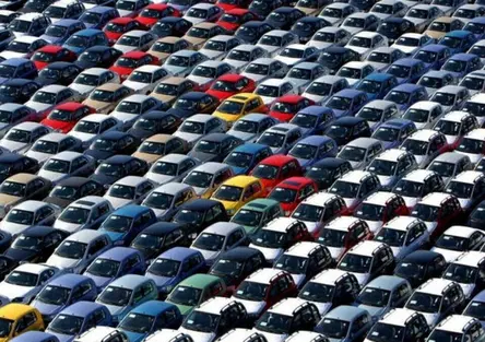 Mercato auto, aprile 2026 vola a +11,6% ma il futuro fa paura: stime tagliate, dazi Trump e fisco aziendale fermo al palo
