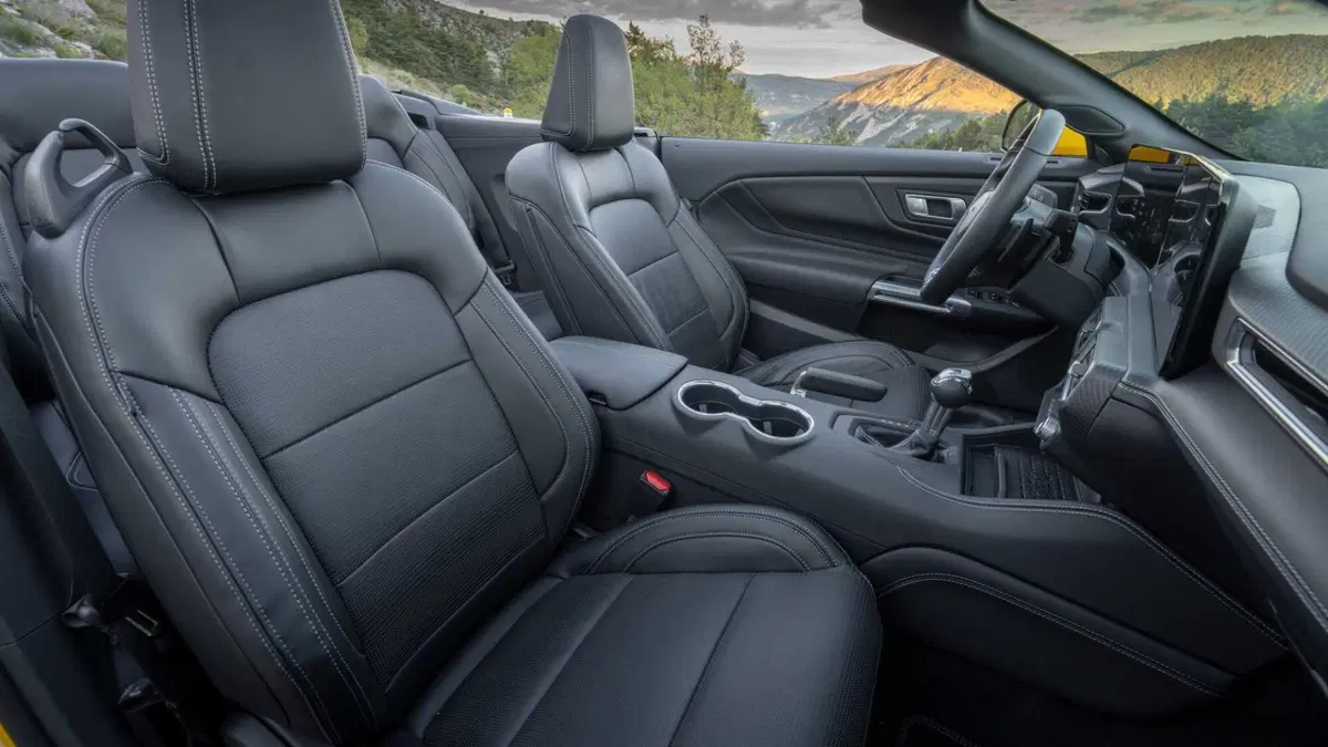 Ford Mustang Cabrio (11)