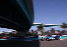F1. “Pensa che a centro classifica lo faremo passare, abbiamo rischiato l’incidente”: Carlos Sainz punge Max Verstappen 