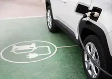 NIO accelera sull’elettrico: la nuova architettura a 900 Volt cambia autonomia e tempi di ricarica