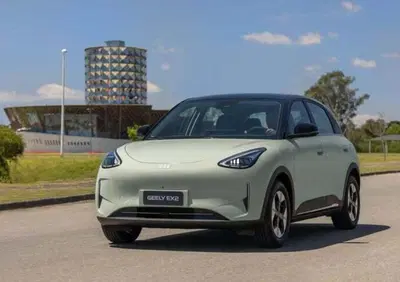 Geely compra una fabbrica di Ford in Spagna: ecco le due auto che usciranno da Almussafes