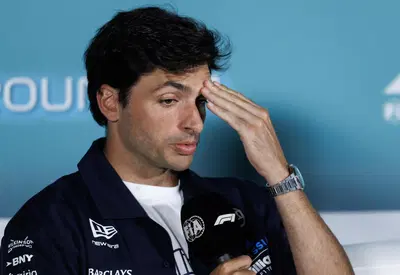 &ldquo;&Egrave; un evento eccezionale&rdquo;: Vasseur rivela come il &lsquo;metodo Sainz&rsquo; ha costretto la F1 a cambiare