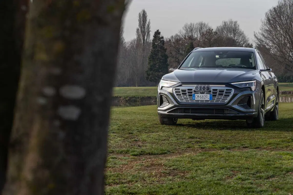 Audi Q8 e-tron 55 quattro Sportback (2023) (33)