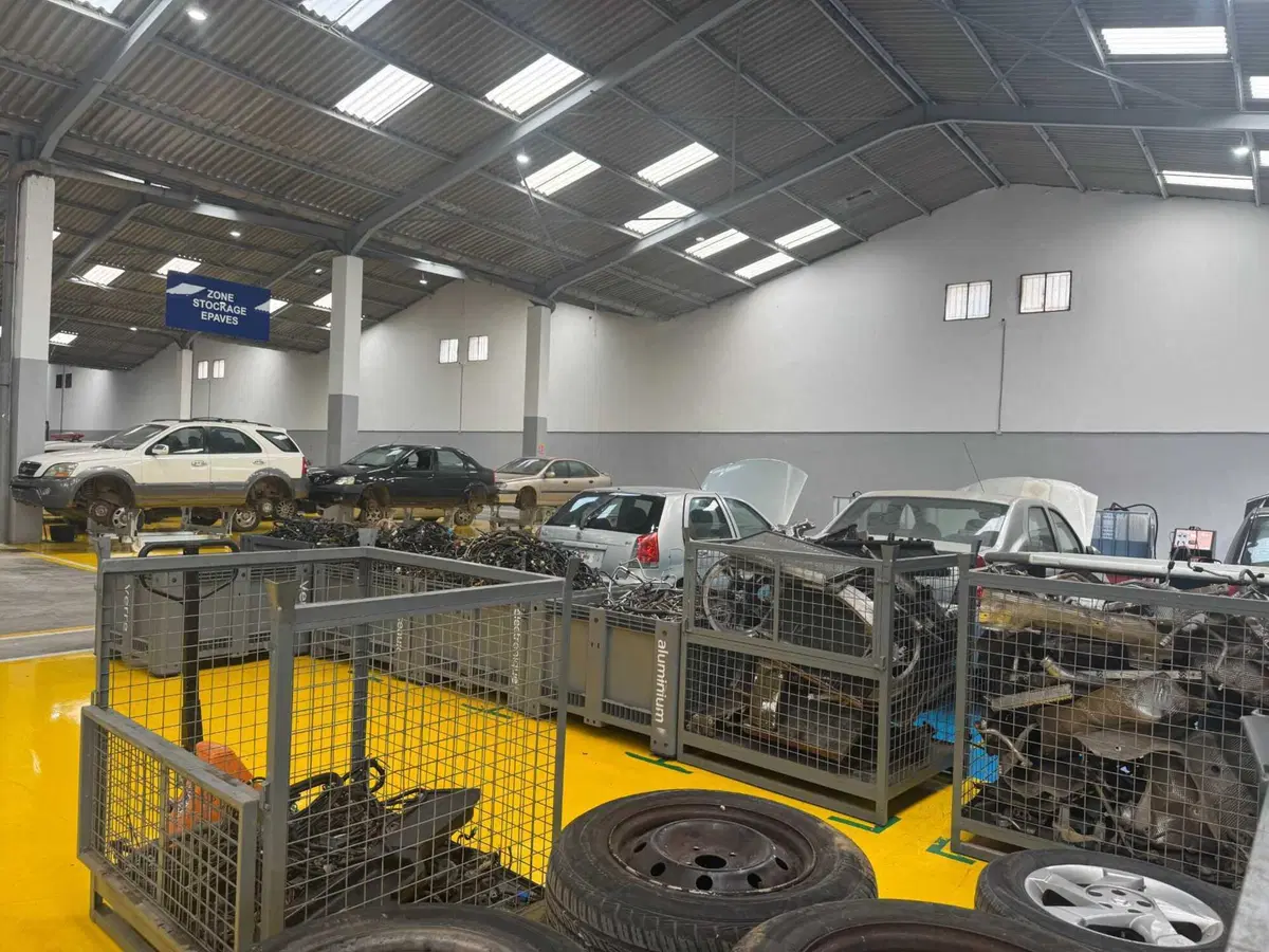 Stellantis sbarca a Casablanca con il primo centro di smontaggio veicoli in Africa: l'economia circolare parla arabo (3)