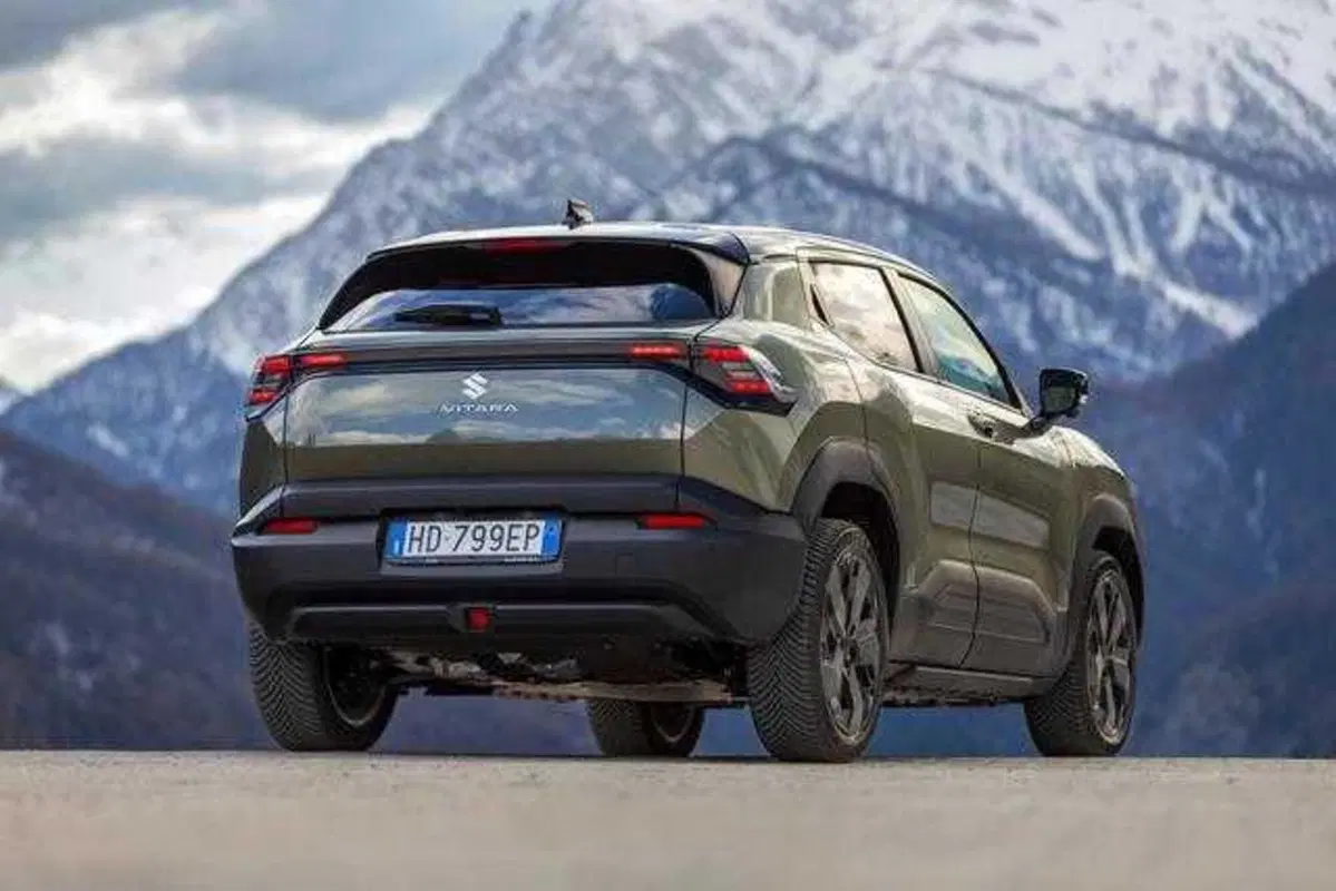 Suzuki e-Vitara 2026, la prova: la prima elettrica giapponese sa cavarsela davvero in fuoristrada? (VIDEO) (2)