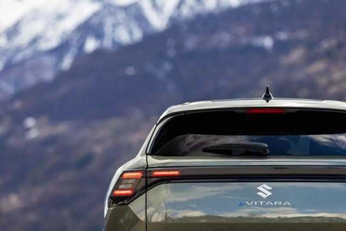 Suzuki e-Vitara 2026, la prova: la prima elettrica giapponese sa cavarsela davvero in fuoristrada? (VIDEO) (4)