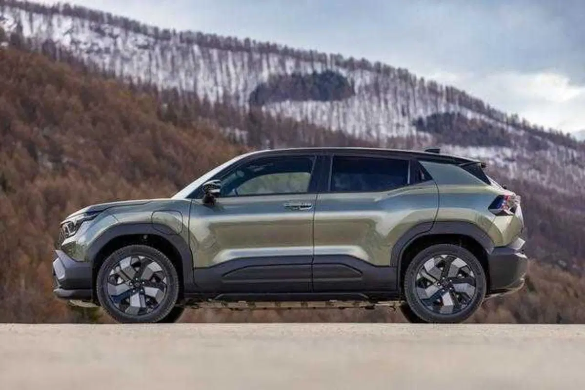 Suzuki e-Vitara 2026, la prova: la prima elettrica giapponese sa cavarsela davvero in fuoristrada? (VIDEO) (6)