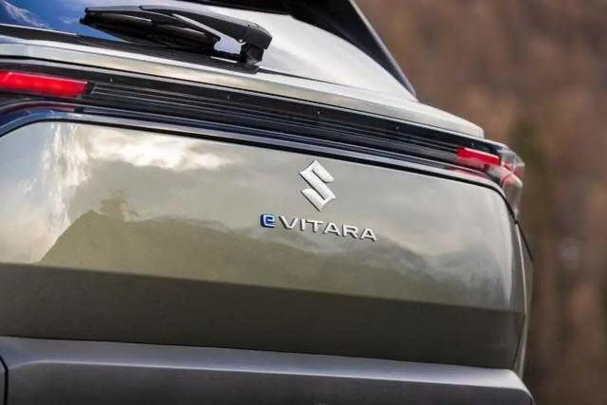 Suzuki e-Vitara 2026, la prova: la prima elettrica giapponese sa cavarsela davvero in fuoristrada? (VIDEO) (9)