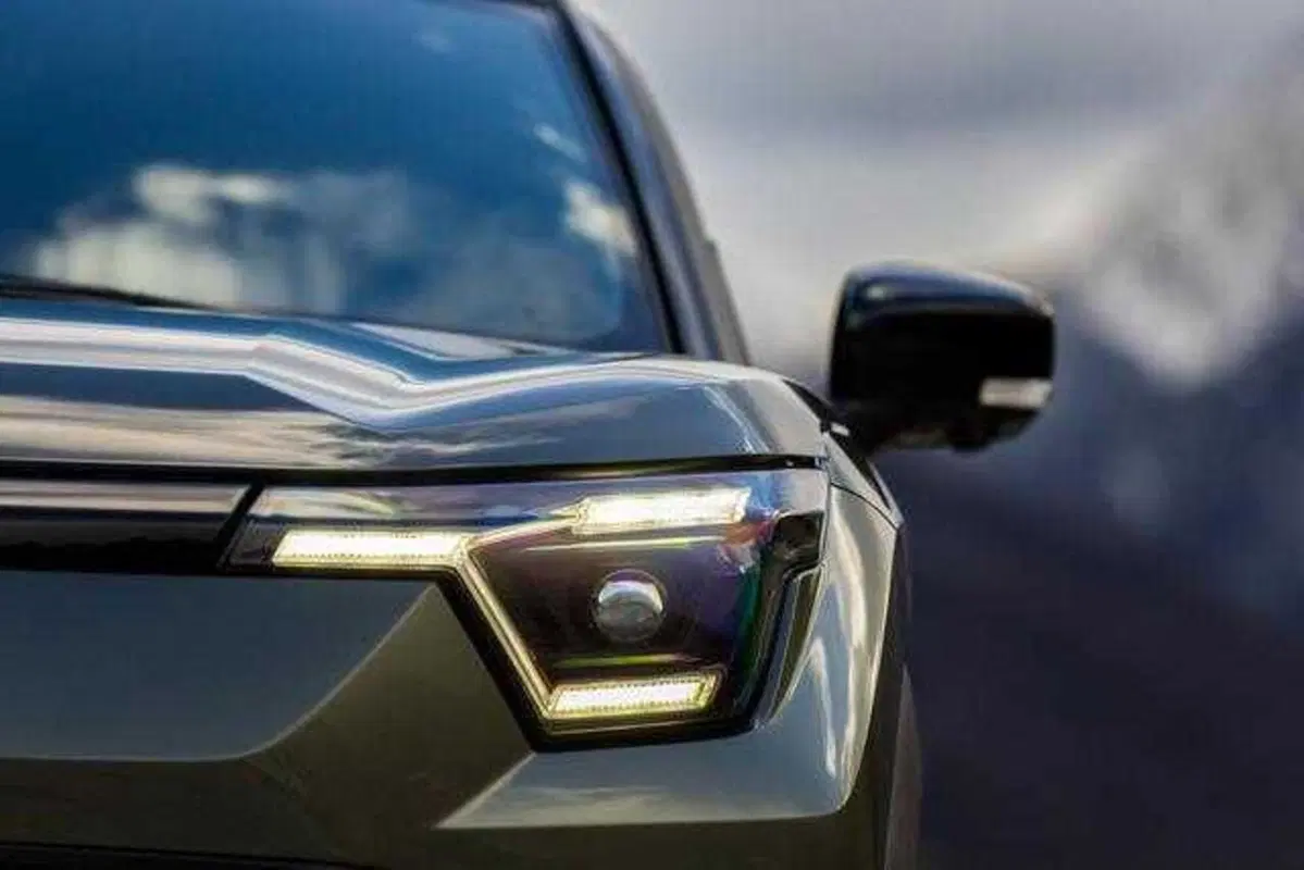 Suzuki e-Vitara 2026, la prova: la prima elettrica giapponese sa cavarsela davvero in fuoristrada? (VIDEO) (11)