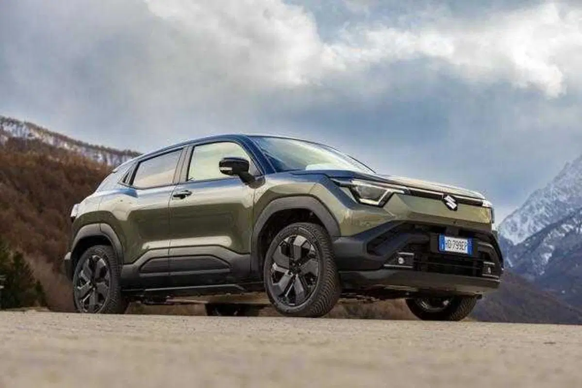 Suzuki e-Vitara 2026, la prova: la prima elettrica giapponese sa cavarsela davvero in fuoristrada? (VIDEO) (14)