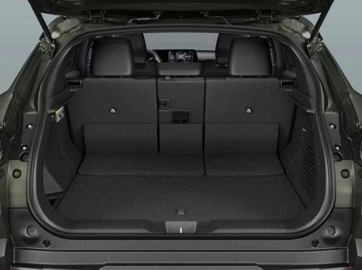 Suzuki e-Vitara 2026, la prova: la prima elettrica giapponese sa cavarsela davvero in fuoristrada? (VIDEO) (21)