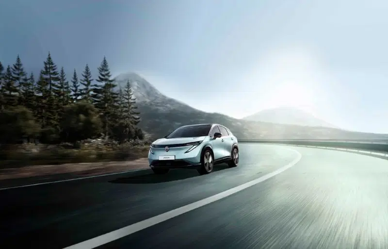 Nissan rinnova Ariya: pi&ugrave; tecnologia e prezzo pi&ugrave; competitivo per il SUV elettrico 2026