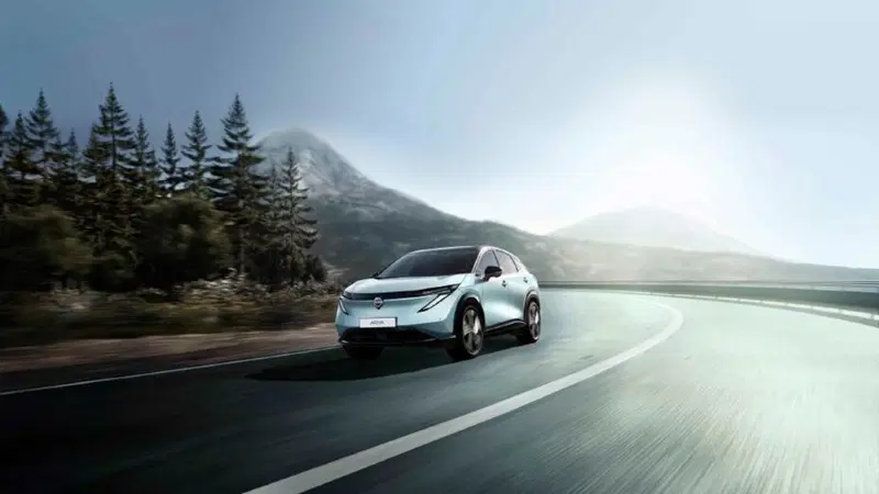 Nissan rinnova Ariya: pi&ugrave; tecnologia e prezzo pi&ugrave; competitivo per il SUV elettrico 2026