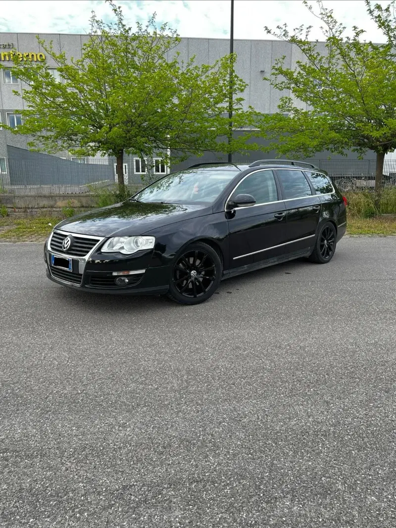 Volkswagen Passat Variant usata a Forlì-Cesena