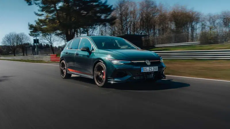 Golf GTI EDITION 50, nuovo record al N&uuml;rburgring: &egrave; la trazione anteriore pi&ugrave; veloce di sempre