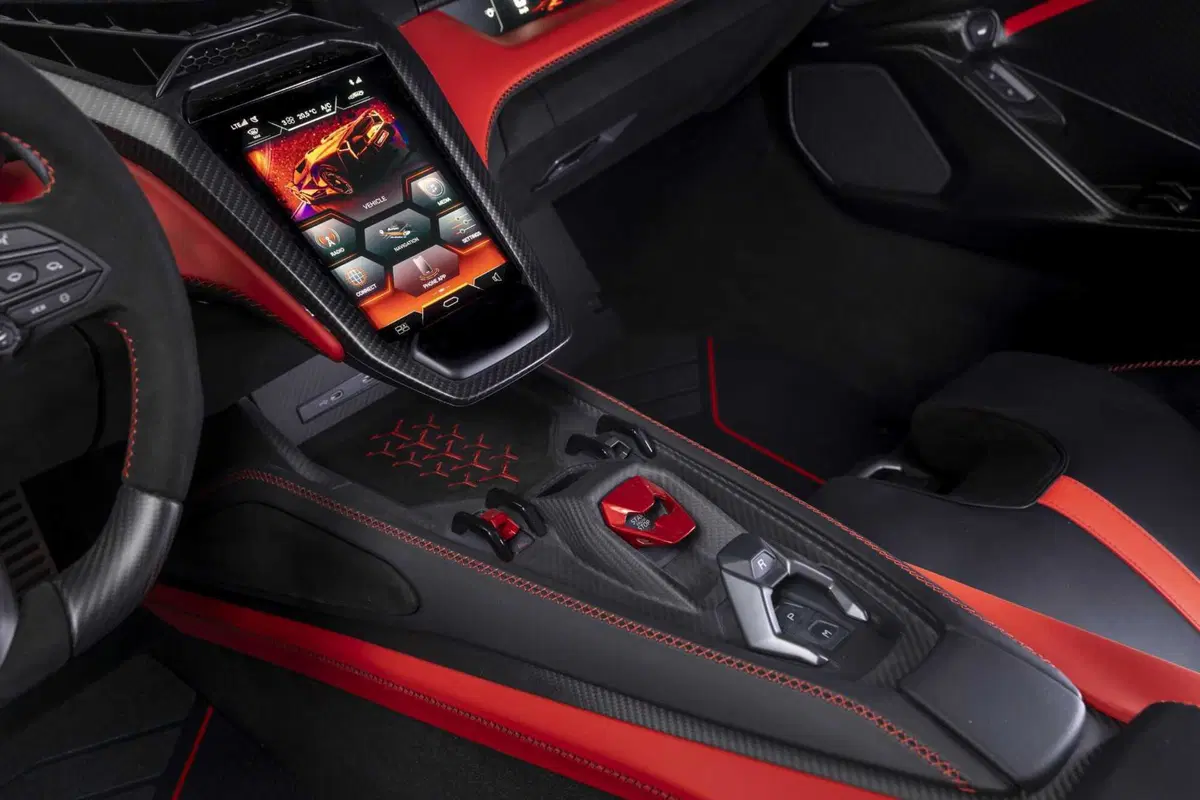 Lamborghini Fenomeno Roadster: 1080 CV ibridi a cielo aperto, ne nasceranno soltanto 15 nel mondo