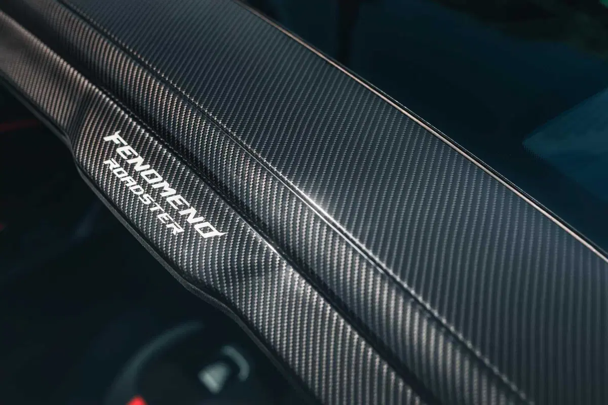 Lamborghini Fenomeno Roadster: 1080 CV ibridi a cielo aperto, ne nasceranno soltanto 15 nel mondo (61)