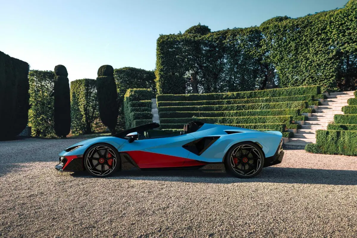 Lamborghini Fenomeno Roadster: 1080 CV ibridi a cielo aperto, ne nasceranno soltanto 15 nel mondo (73)